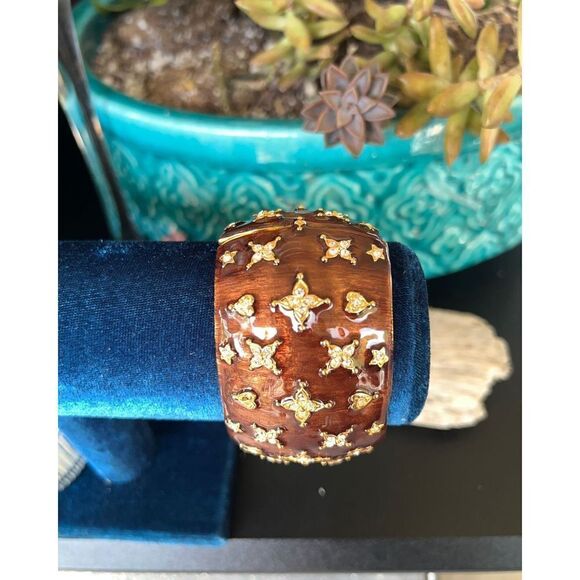 Bronze Enamel Gold & Crystal Kenneth Jay Lane Hearts & Star Bangle Bracelet - Picture 2 of 16